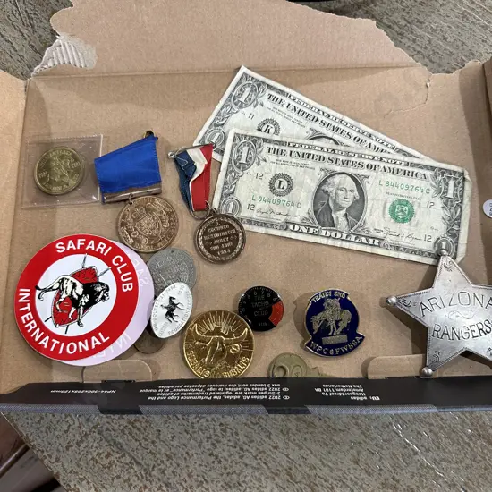 Badges, medals, USA $1s