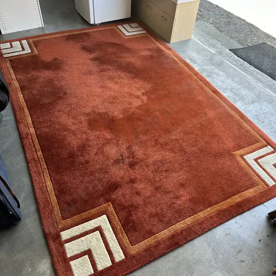 Large woolen rug 2.7 x 1.7