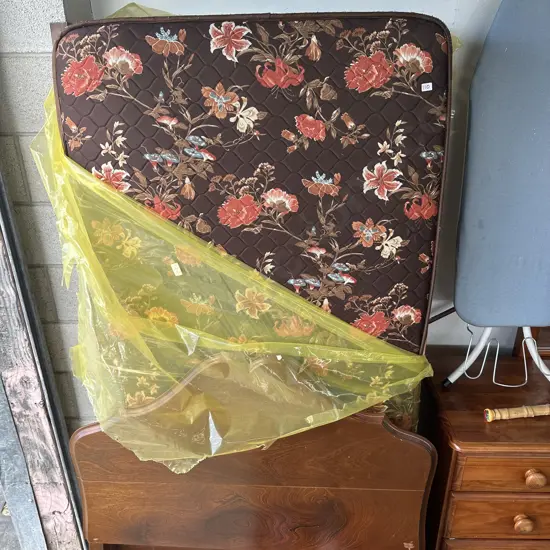 Good condition single bed