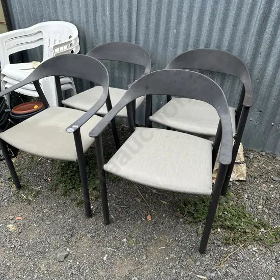 Set outdoor chairs