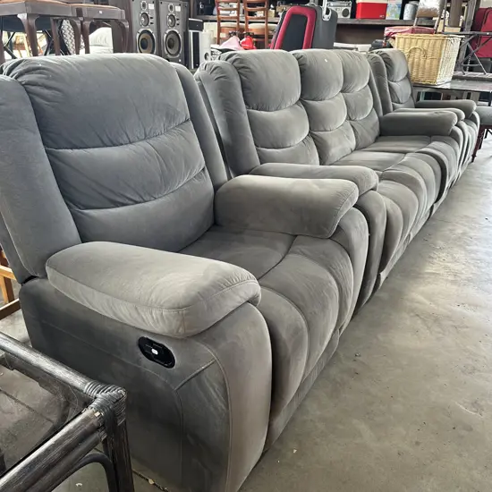 Recliner lounge suite