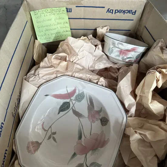 Mikasa 6 person dinner service