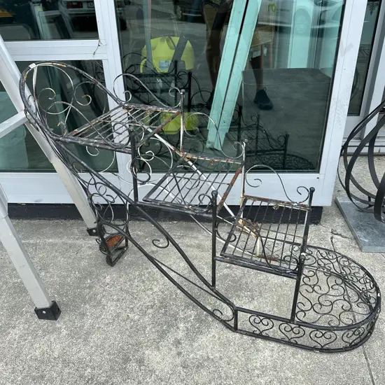 Decorative planter stand