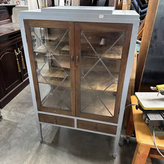Cabinet (missing side glass panel)