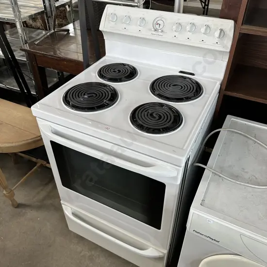 Free standing oven
