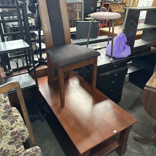 Coffee table and chair