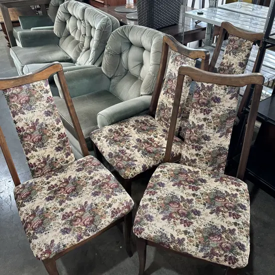Set of 4 dining chairs