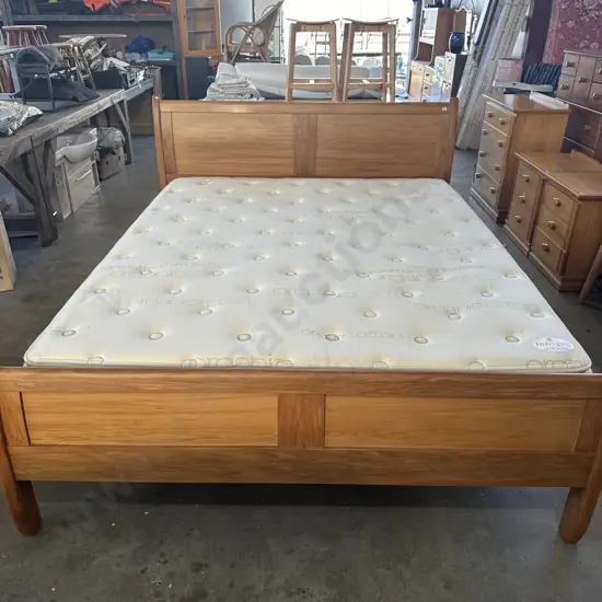 Heart Rimu King slat bed with firm organic Cotton mattress - good condition (3pics)