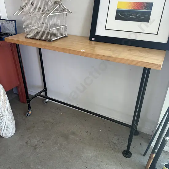 Mobile bespoke leaner