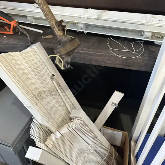 Wooden Blinds & curtain rod