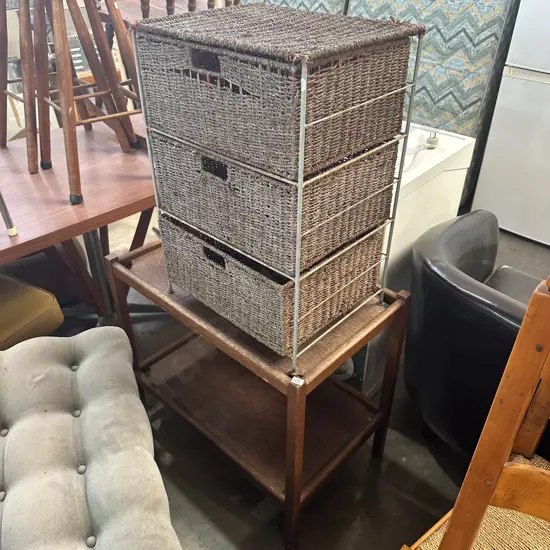 Tea trolley and basket drawers - average