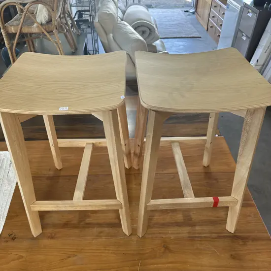 Pr bar stools ( 1 screw loose)