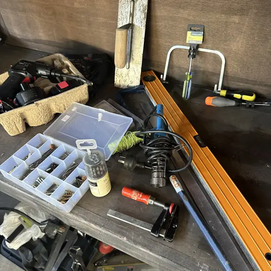 Selection tools and hardware