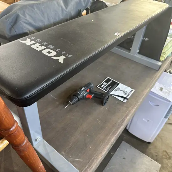 Weight bench