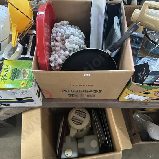 2 box platters, trays, filter etc