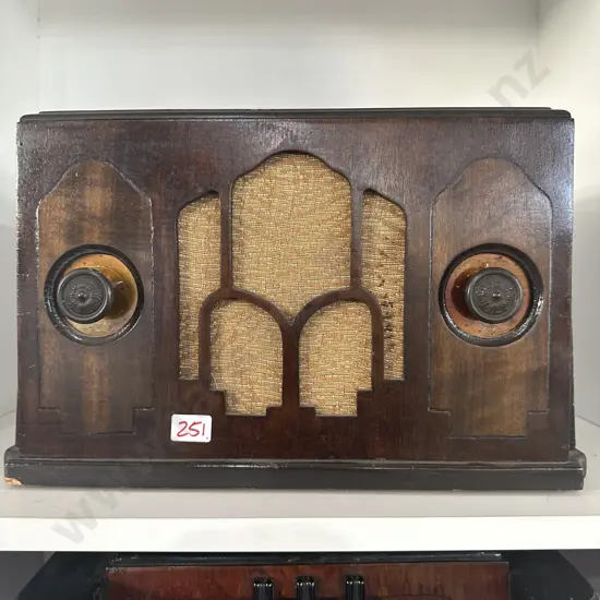 Mantle radio