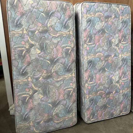 Pr of tidy single beds