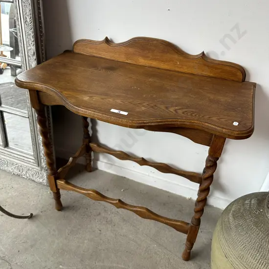 Small Oak hall table
