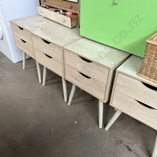 8 bedsides- very average