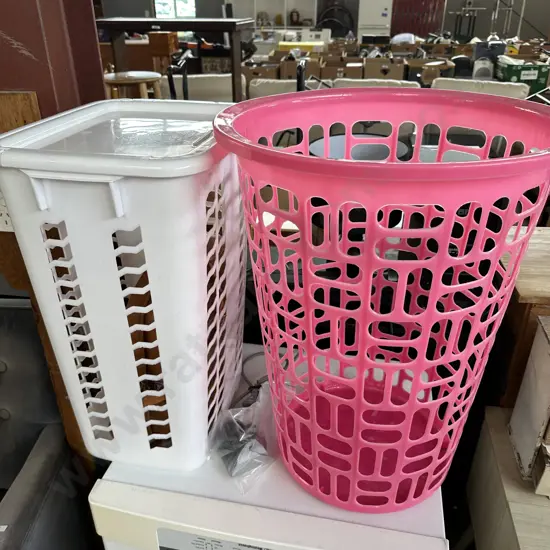 2 wash baskets