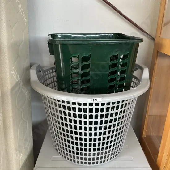 2 wash baskets