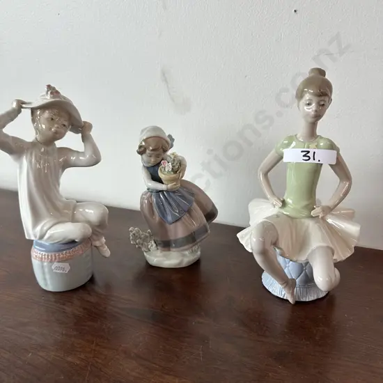 3pc Lladro approx 20cm