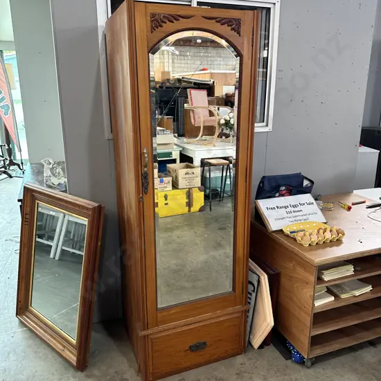 Single colonial wardrobe 1900 x 630 (some chips)