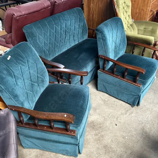 Vintage lounge suite