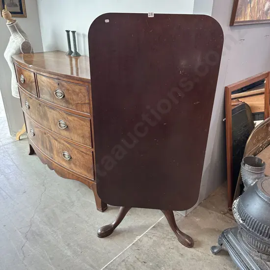 Antique tilt top breakfast table