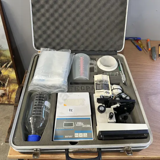 Portable science case & contents