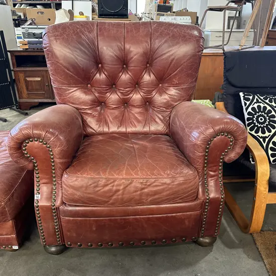 Leather dome & button back chesterfield chair