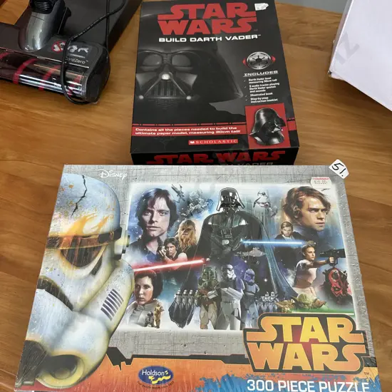 Star wars jigsaw and bust