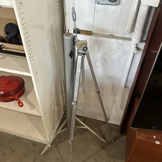 screen and camera tripod