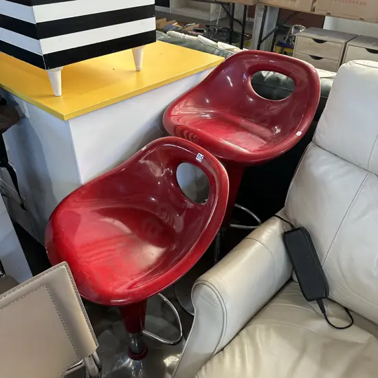 Pr bar stools average