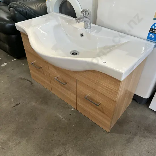 Wall hung vanity