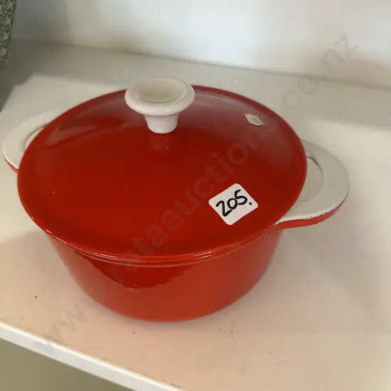 Cast iron pot 2litre made by Finesse Japan for the GHC  (Relisted)