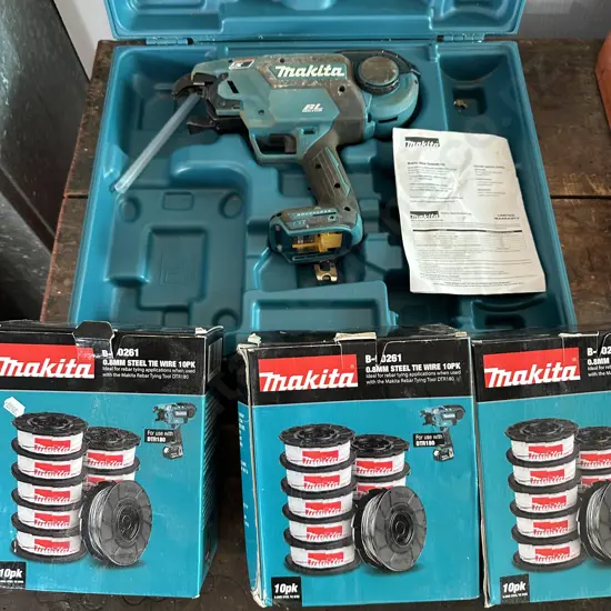 Rebar tying tool (no battery) & 2.5 packs of steel tie wire