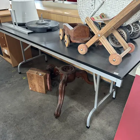 Formica trestle table