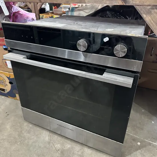 Kitchen hob, oven and bench