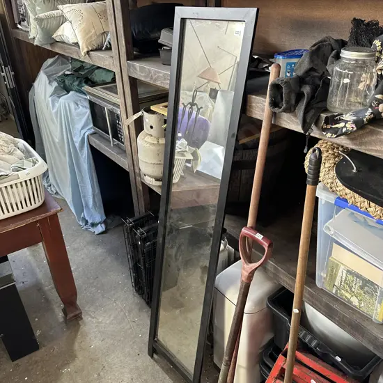 Full lenght mirror stand