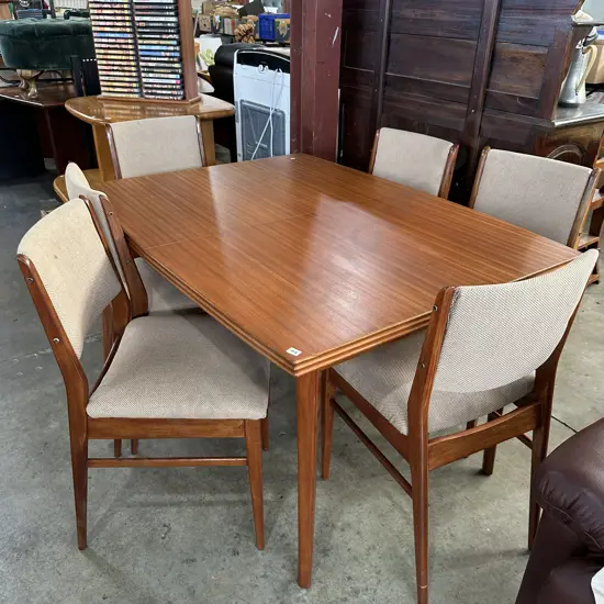 Mid Century extendable table and 6 chairs