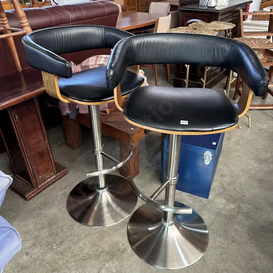Pr bar stools