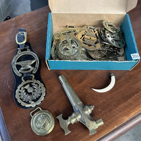 30 horse brasses, tap and pendant