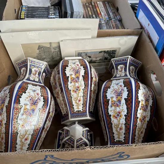 Decorative vases and prints