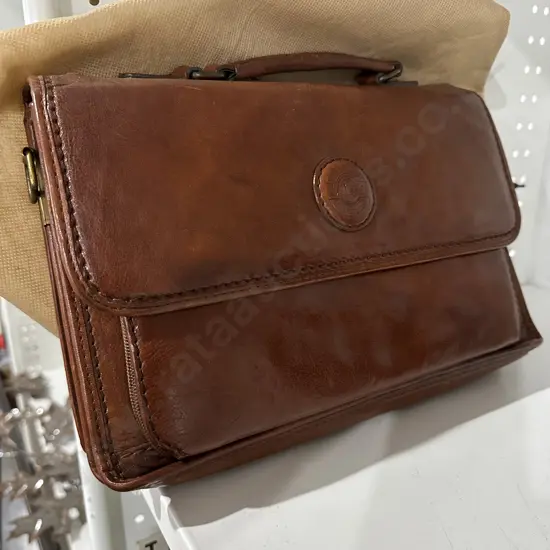 Valenti leather satchel purse - excellent condition