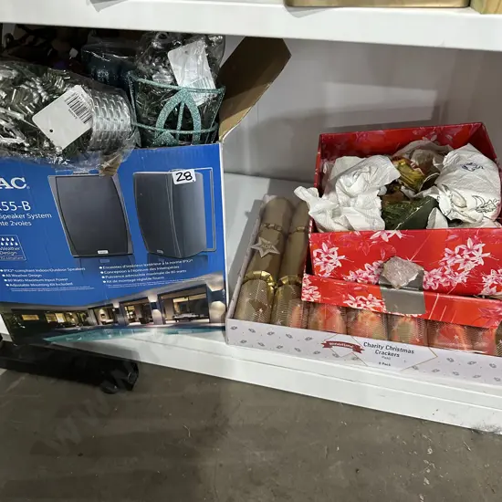 Nativity scene, crackers, xmas decorations