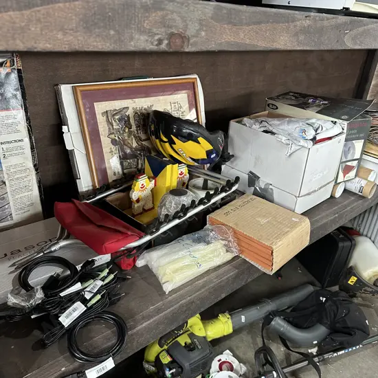 Shelf lot assortment (not inc mirror)