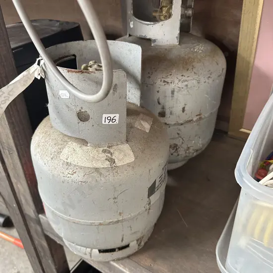 2 gas bottles