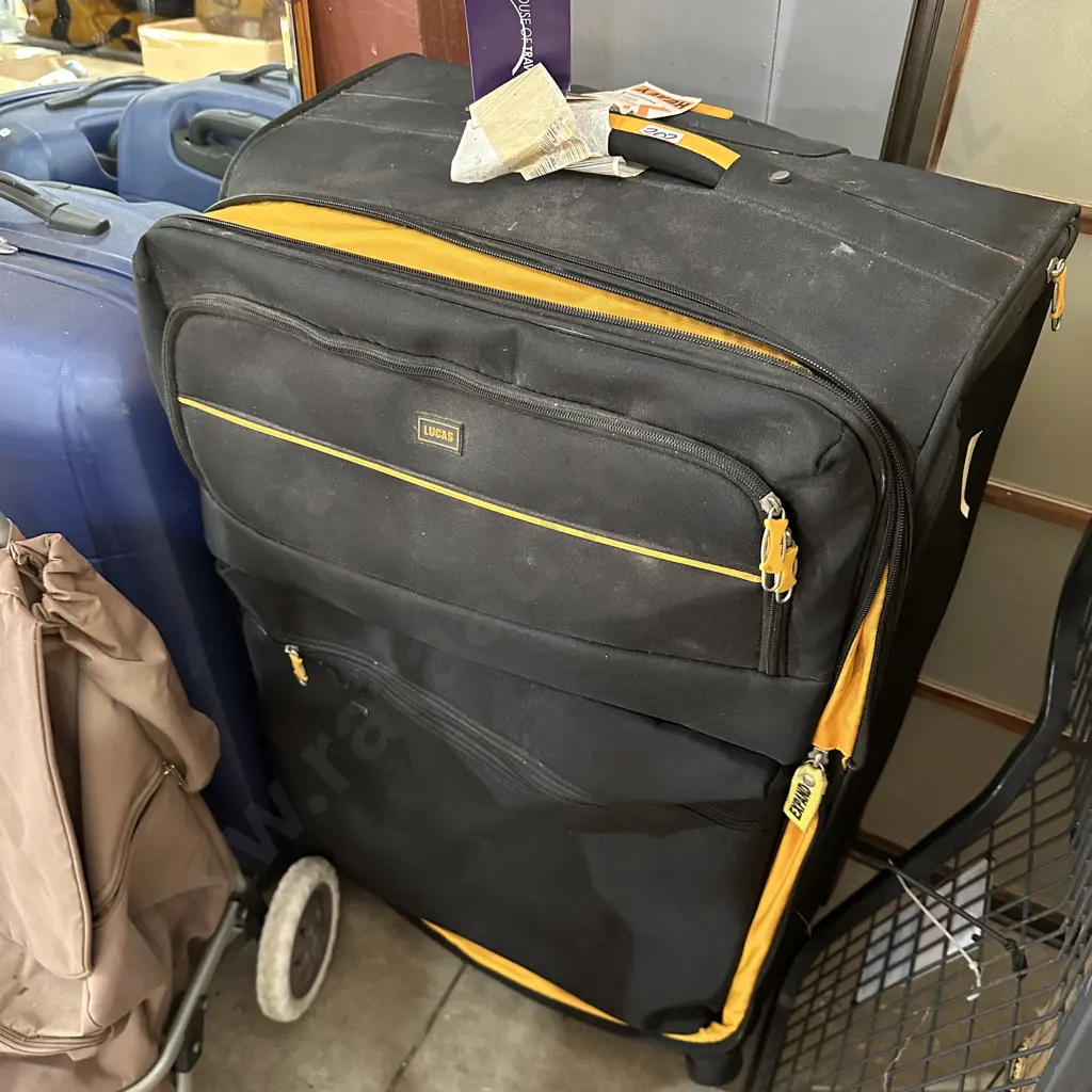 Large suitcase Image 1++