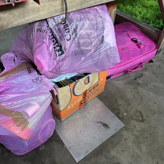 Large lot tupperware & bag lots